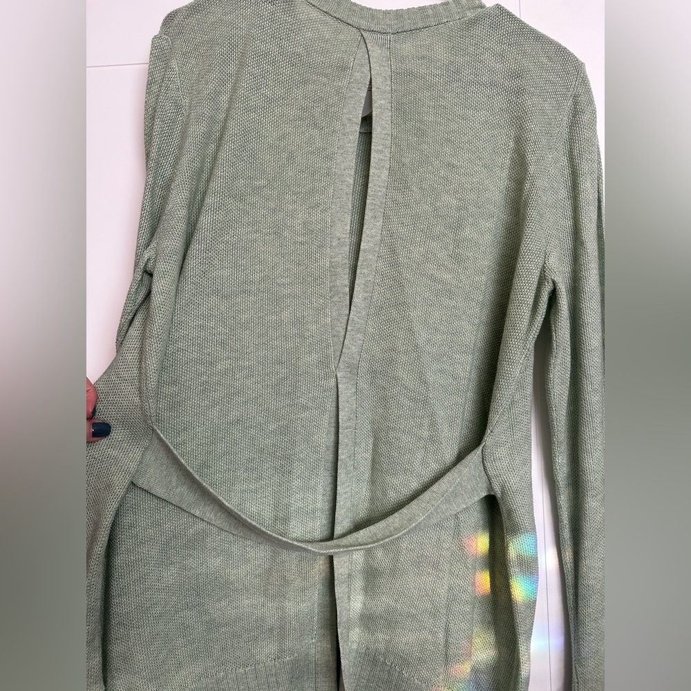 NWOT Unique Lululemon open back sweater